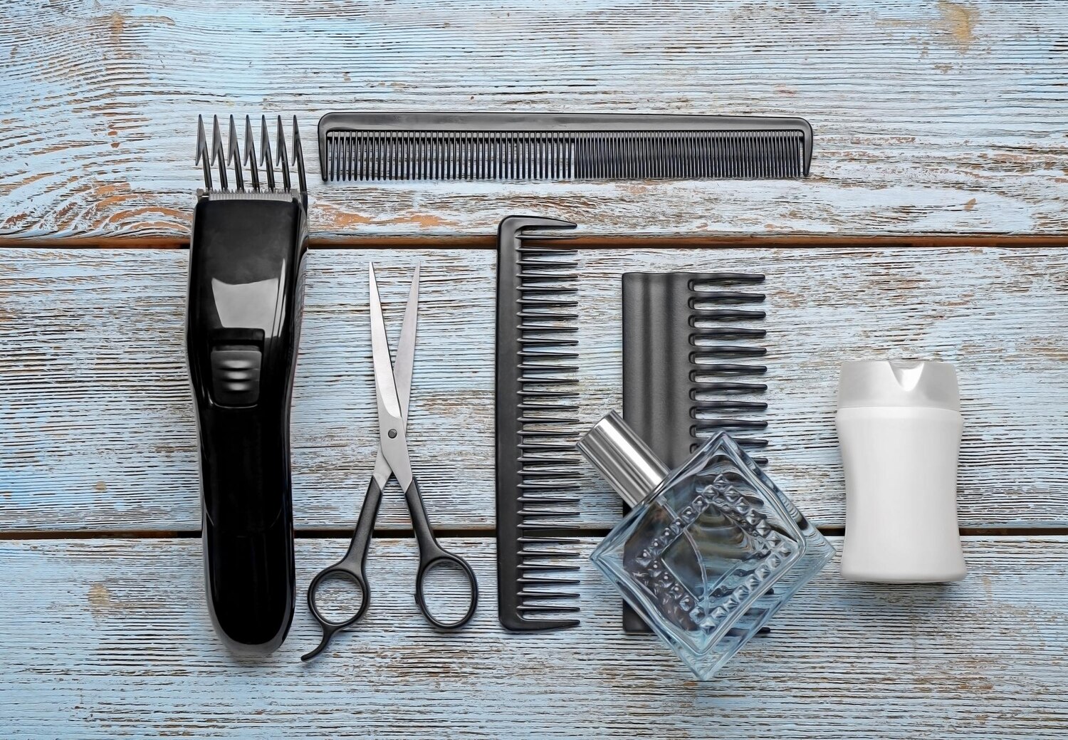 Dezynfekcja i konserwacja: Jak dbać o narzędzia fryzjerskie?